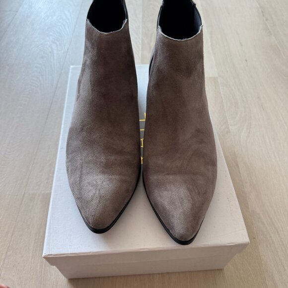 RAYE “Kat” Suede Chelsea Booties – Stone Taupe – Women’s 10 - Picture 2 of 5